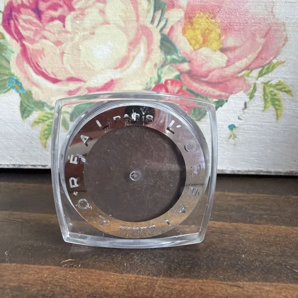 L’Oreal Infallible 24HR Eye Shadow in 891 Continuous Cocoa Vintage HTF
